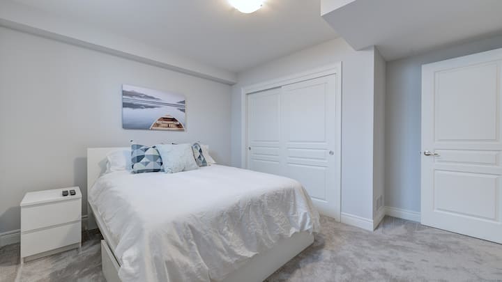 ห้องนอนใต้ดิน #4
