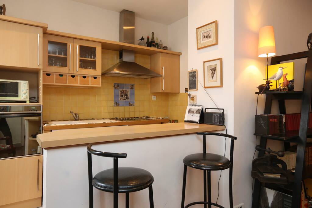 bar