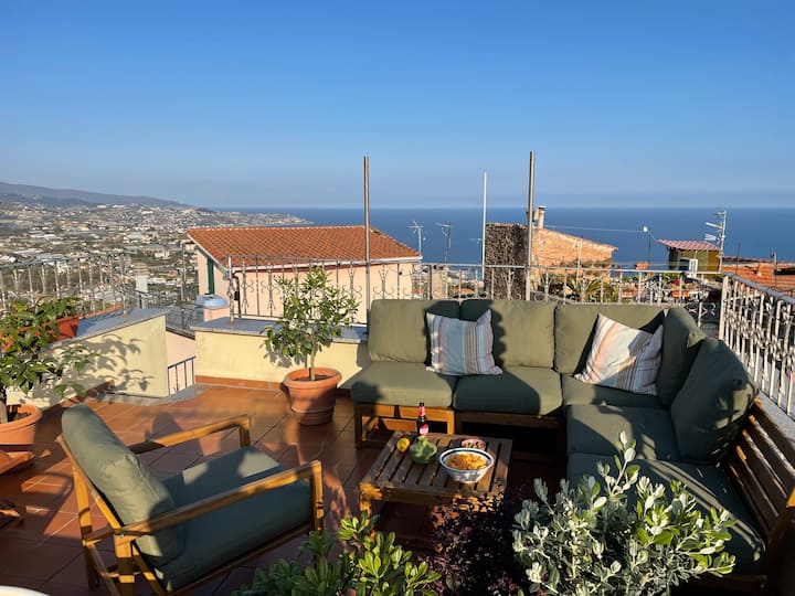 Apartment with roof terrace 360° with sea view Apartments for Rent in