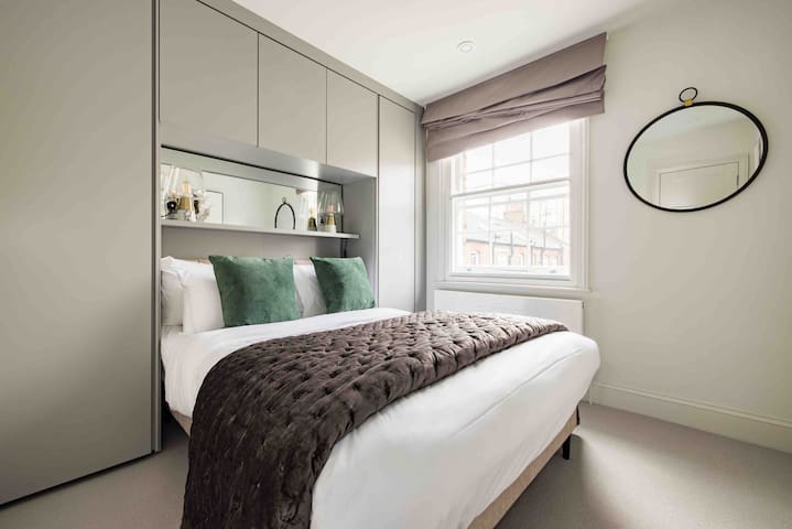 Mr Belgrave Deluxe + Air Con gallery image 4