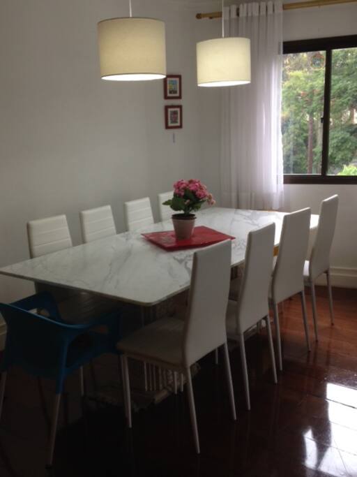 Mesa de jantar para 10 pessoas