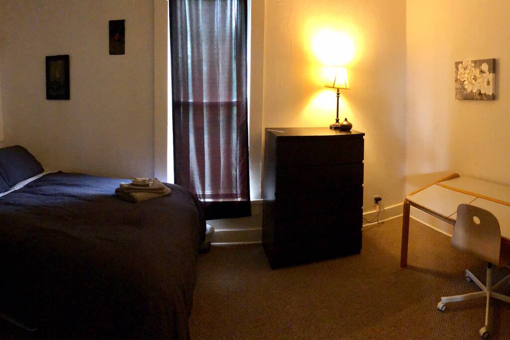Bedroom 2 Queen size bed 12x18 Sleeps 2