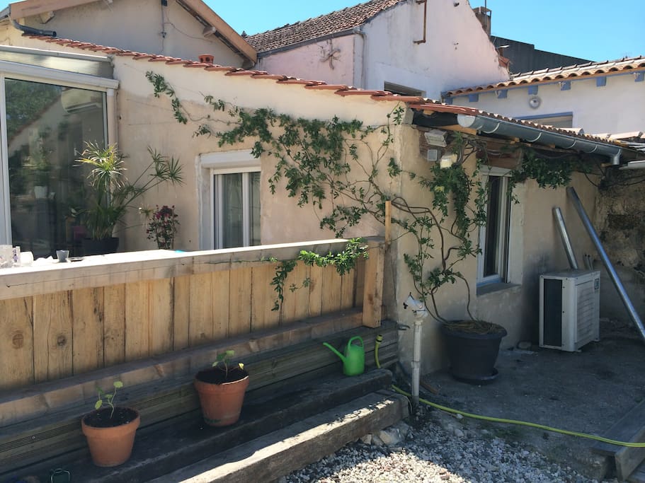 Maison vue du jardin