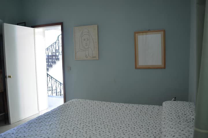 DORMITORIO 2/Cama doble de LA HABITACIÓN AZUL
