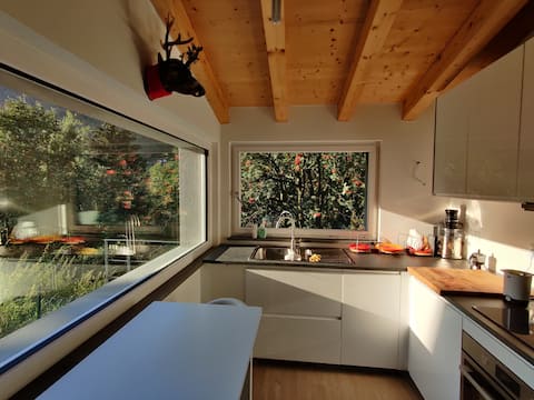 Cesulì, home with mountain views