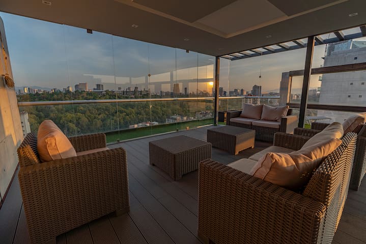 Luxury PH Incomparable View Roofgarden N Jacuzzi
