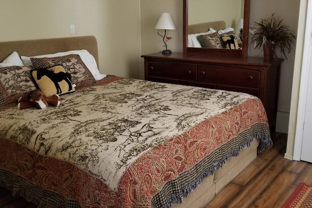 King bed in separate bedroom