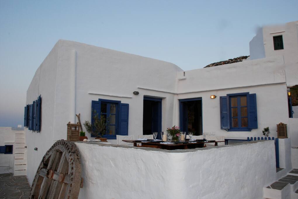 The Grape Press veranda 1