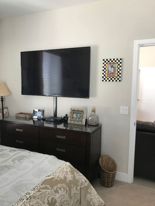 65" TV in the Master Bedroom Private Suite with WiFi, Apple TV, & Netflix