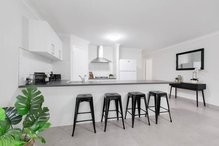 Luxurious home – river, Crown, Carousel & city gallery image 2