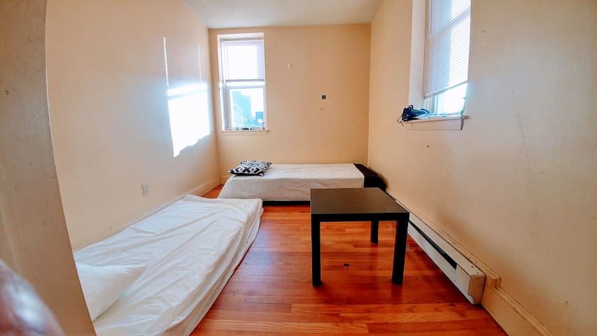 Westland Ave- Private Bedroom