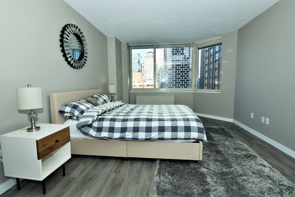 Beautiful spacious bedroom