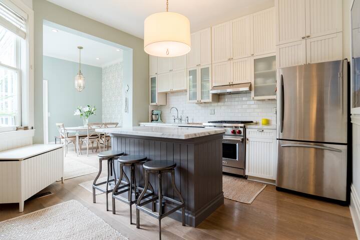 NEW! Stylish and Best Location In Pacific Heights