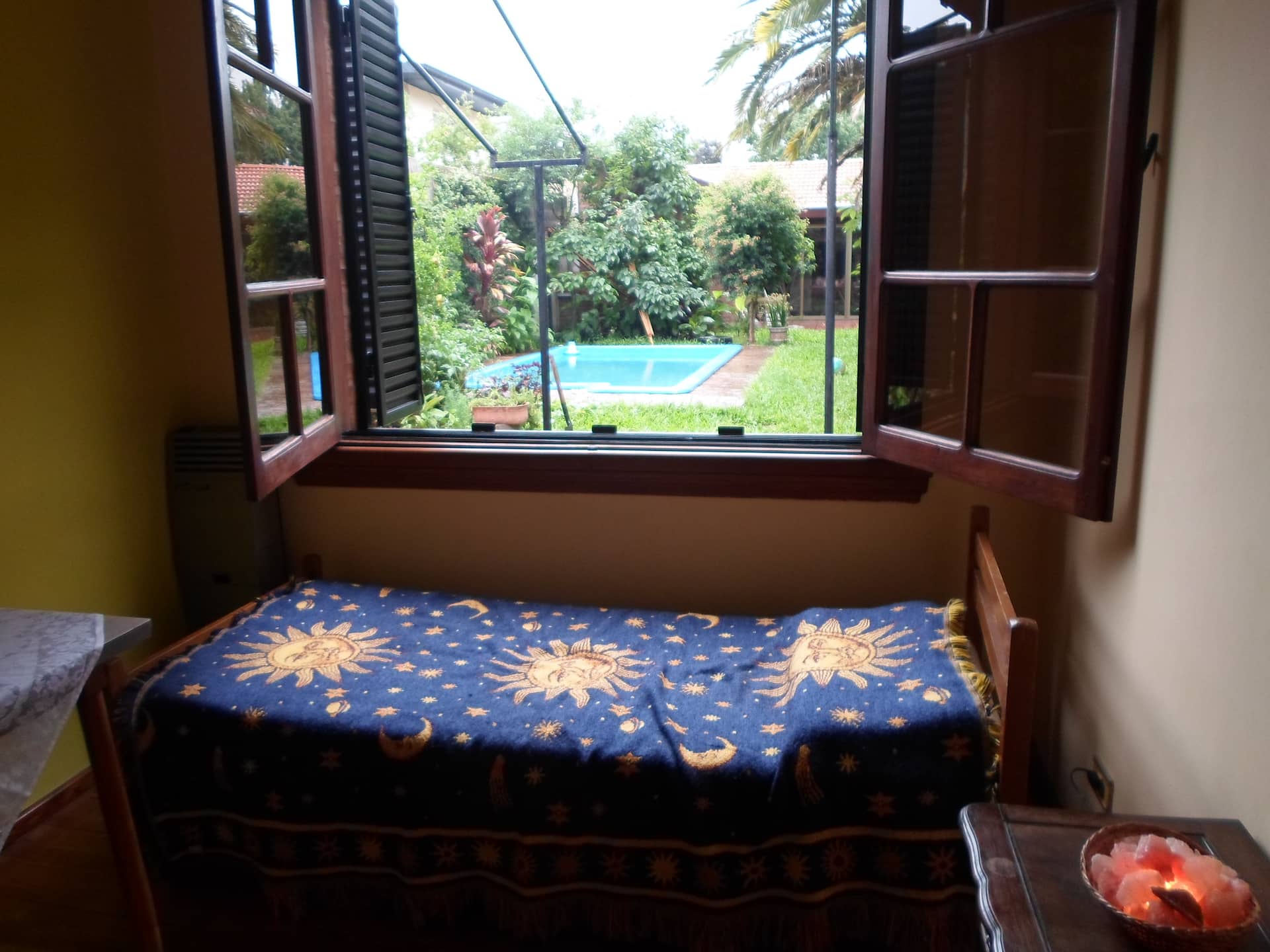 Quarto em apartamento em Vicente López, com jardim e piscina
