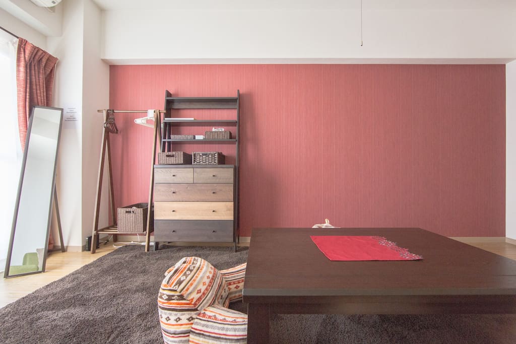 The room inside.
部屋の内装