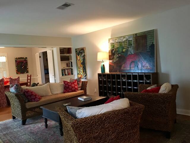Charming Cottage in Beaumont, TX
