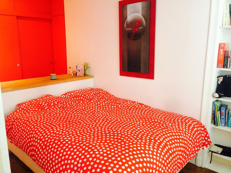 la chambre avec matelas neuf Simmons