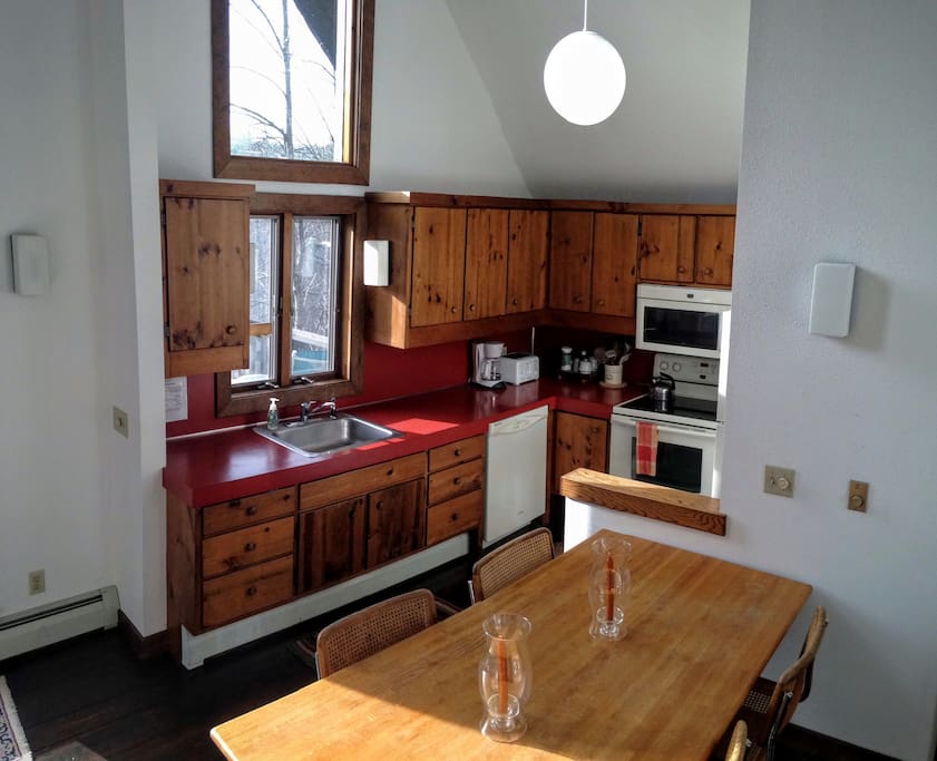 Great sunny kitchen!