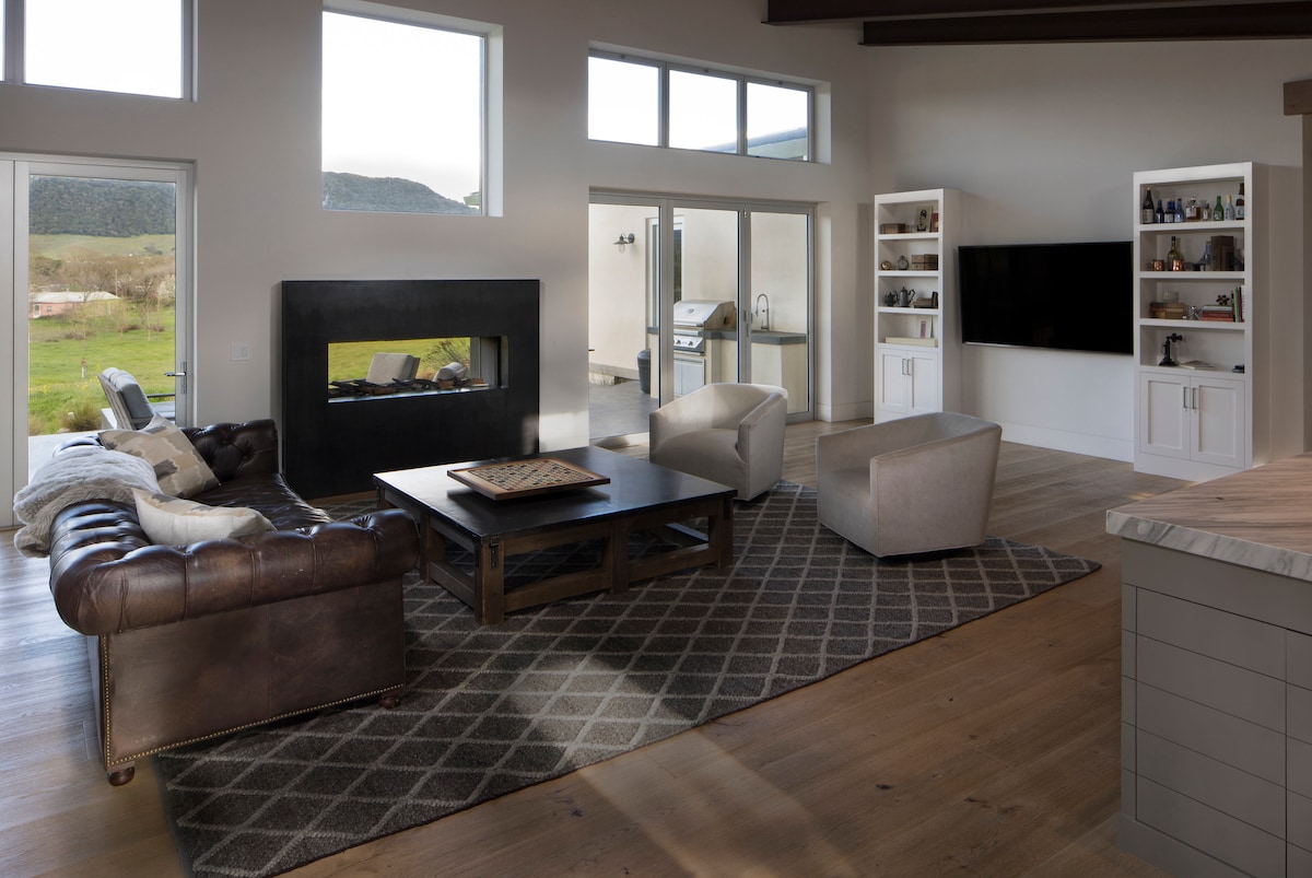 Popular Airbnb listing: Sonoma Valley Private Resort including service in Sonoma