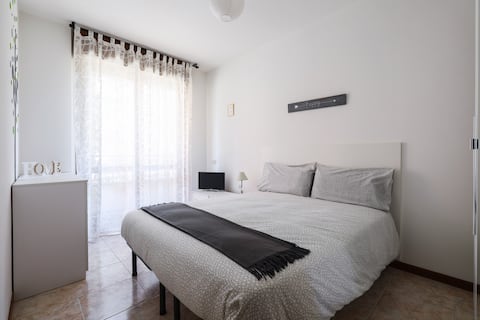 Ideal to visit Milan and Rho by metro.Free parking