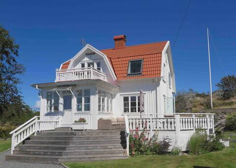 Spacious summerhouse in the archipelago