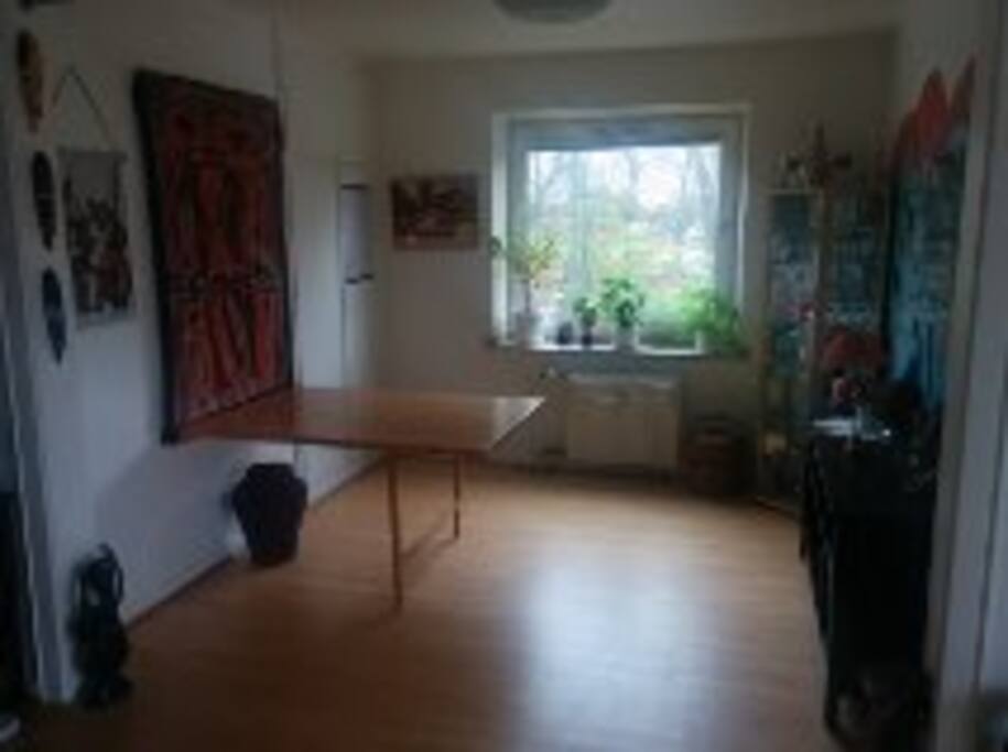 The same room turns in to a diningroom