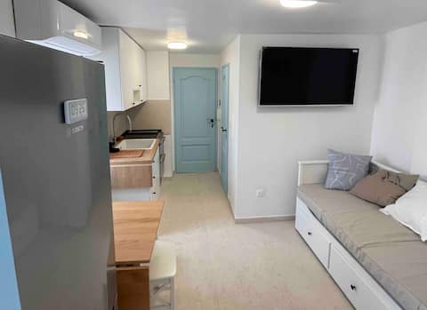 Top performing Airbnb: Riva apartment on 1st floor in Mediterranean House in Općina Tribunj