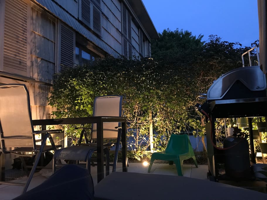 Garden with BBQ (Grill)