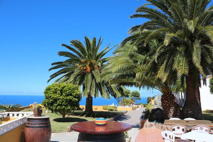 Finca Hotel Mit Herz Charme Townhouses For Rent In San Juan De La Rambla Santa Cruz De Tenerife Spain