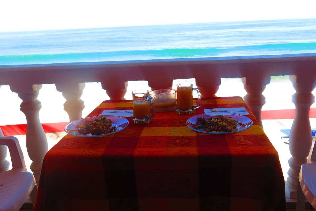Deck breakfast