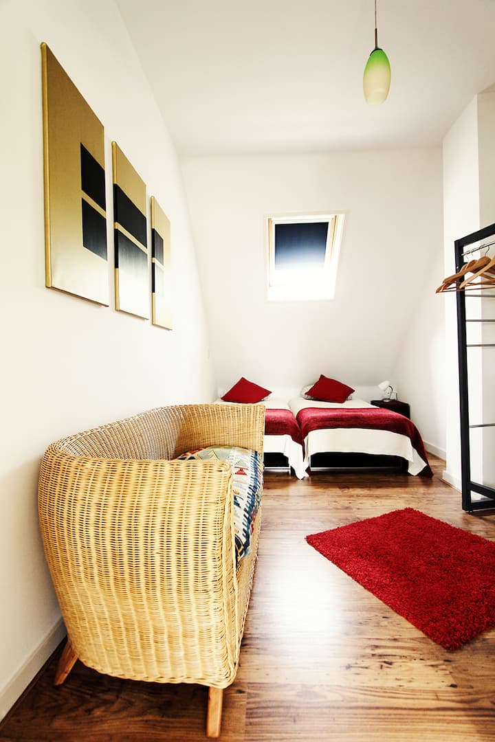 Complete apartm.incl own facilities