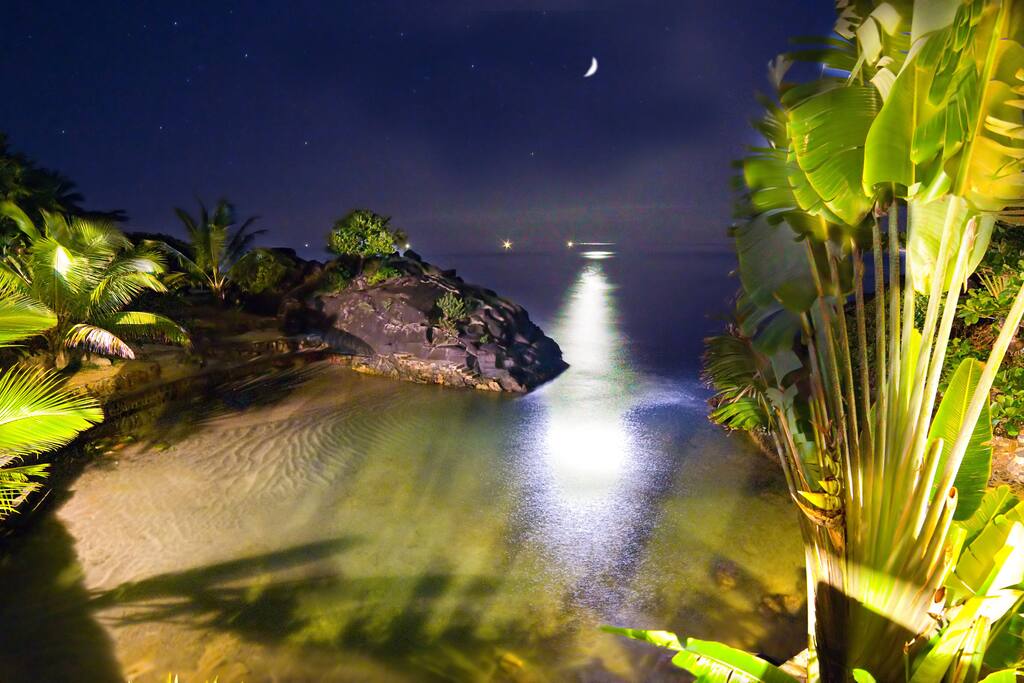 La piscine naturelle de nuit, coucher de lune, pêcheurs au lamparo...