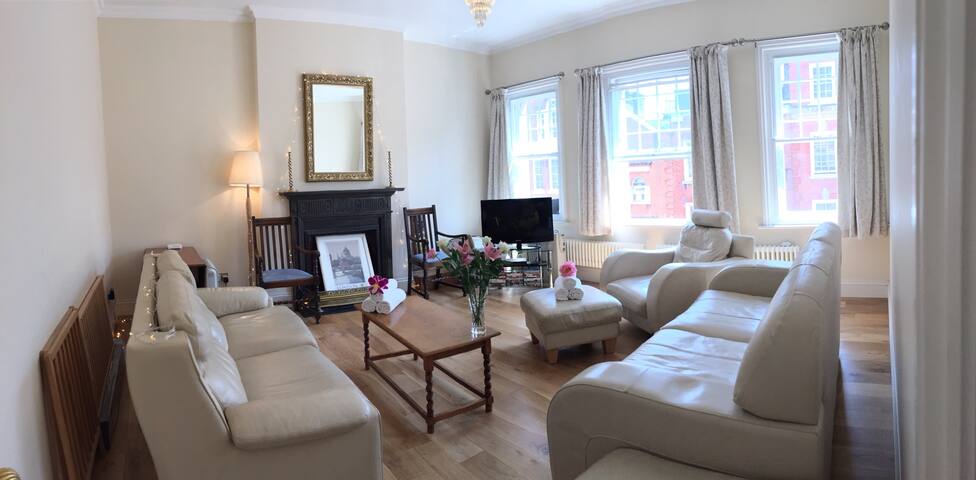 Amazing Apartment – Very Central gallery image 3