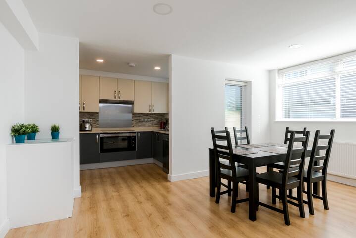 Luxury Hampstead House, Close to City Centre gallery image 4