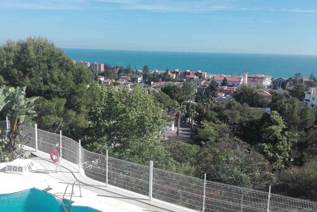 Seaview from the swimming-pool