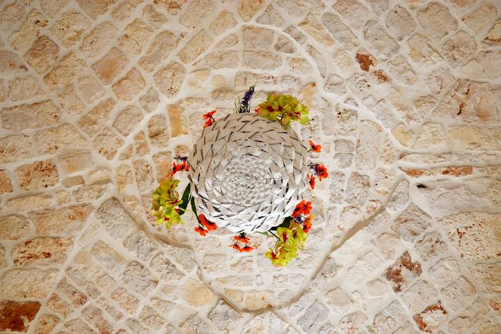 Charming villa with 10 sleeps and private pool gallery image 3