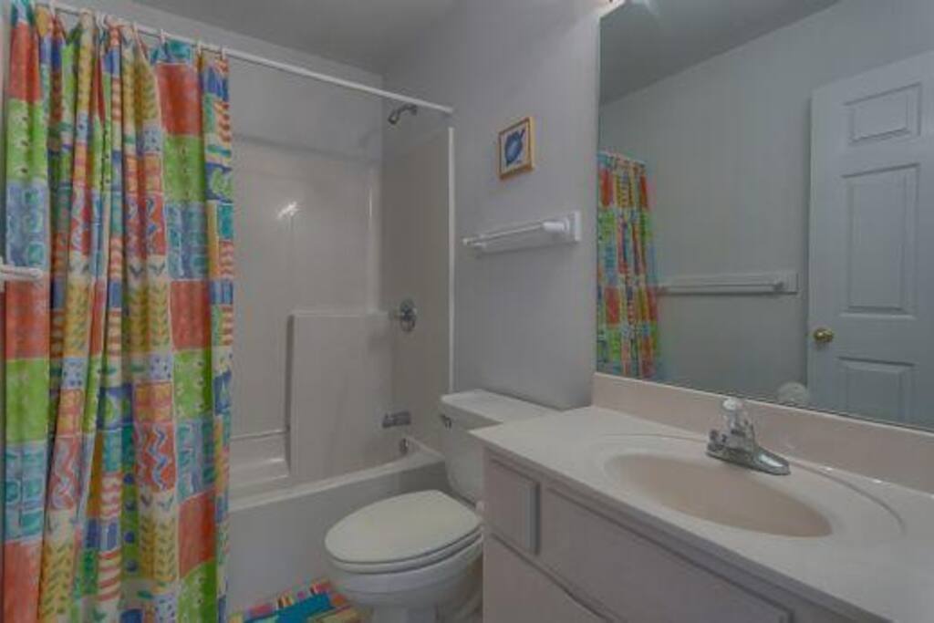 Bedroom 1 - Full Bath