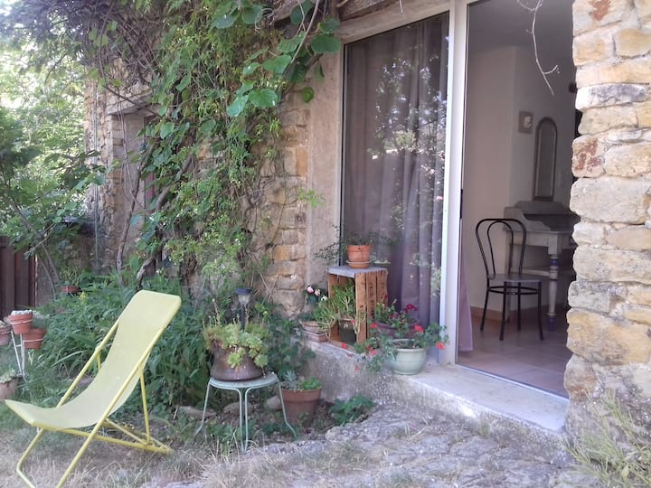 Ongles Vacation Rentals & Homes - Provence-Alpes-Côte d'Azur, France |  Airbnb