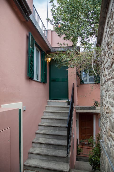 Casa Pergola in Corniglia code 31 011030-LT-0124