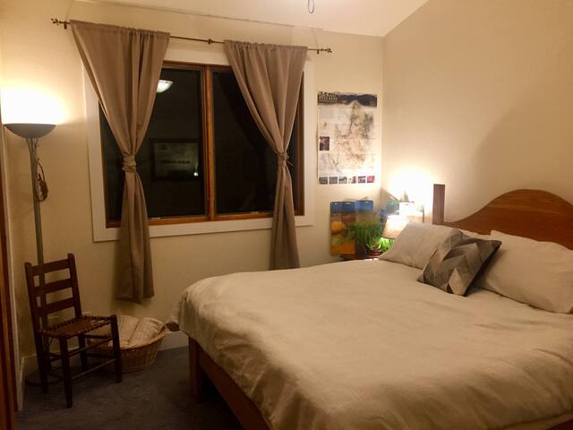 King Guest Room in New Old Town Home