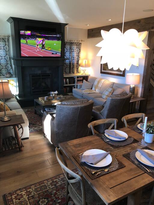 Living and dining and 55" TV!