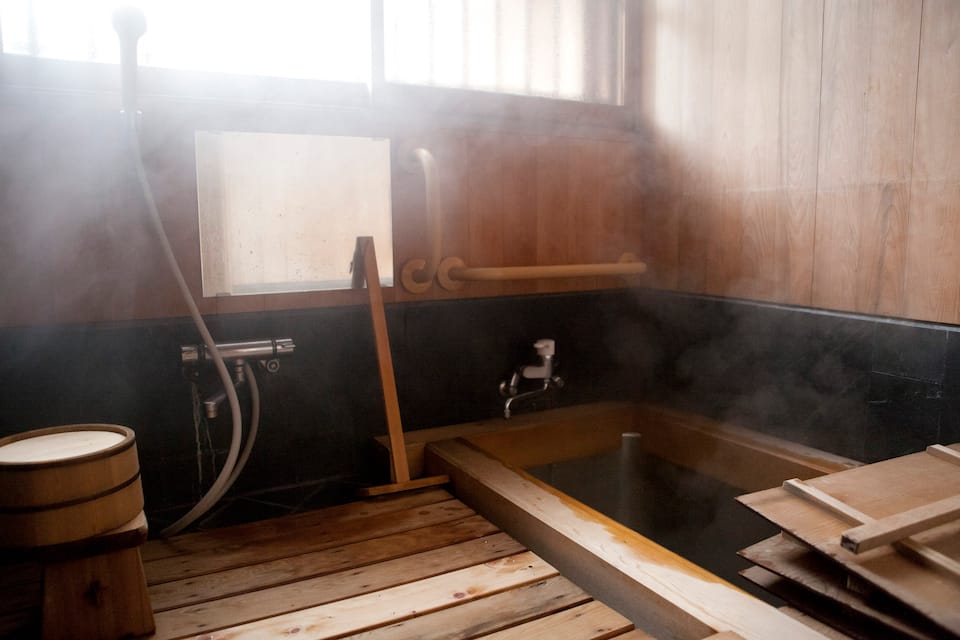 Suehiro House, a master carpenters' home in Hida-Furukawa, Hida, Gifu, Japan, photo 9 of 10