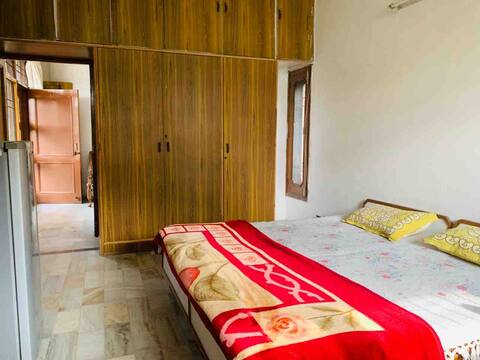 1 Bed, 1 Kitchen, 1Living room, 1 Private Bathroom