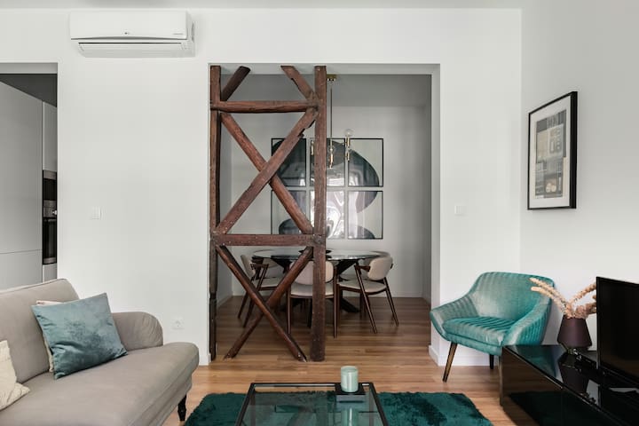 Renovated Apartment Near Tagus in City’s Downtown Heart