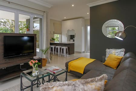 The Cottage on Cordia (WIFI)(DSTV)