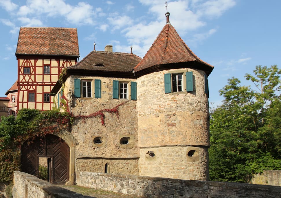 арендовать замок. замок напрокат. замок du breuil. на барже по замкам луары. арендовать замок.