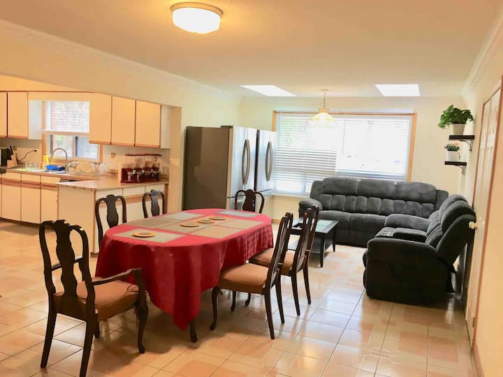 Master 2 Queen Bed Private Bath Near Yyz Subway - Mississauga