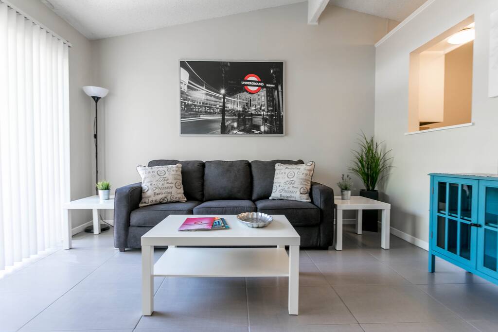 Spacious living room!