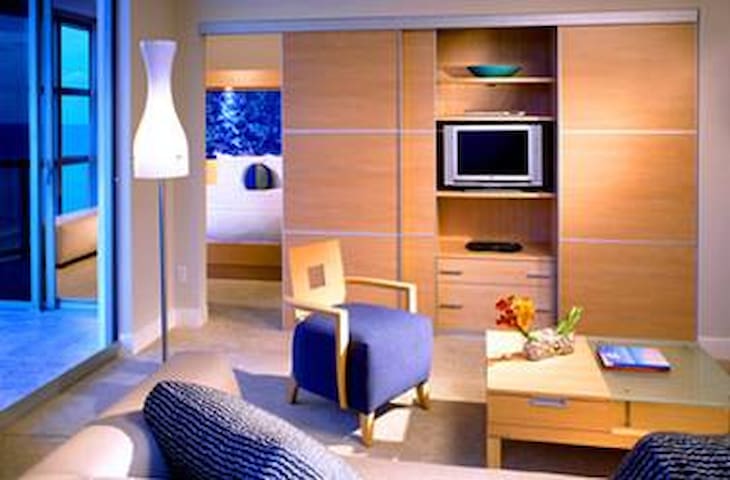 50% OFF Luxury Beach Condo with Ocean View Balcony