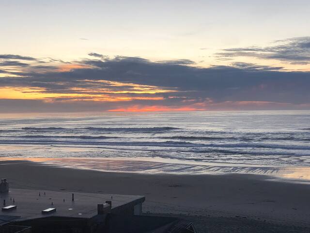 Seashell Condo, Ocean View, Great Location 1br/2ba